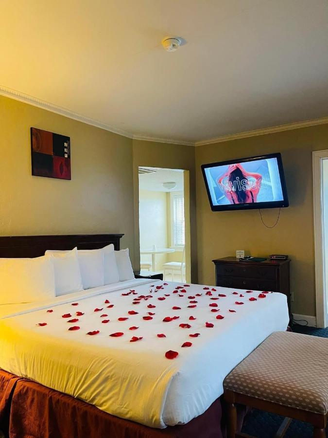 Senate Suites Extended Stay Hotel Топика Экстерьер фото
