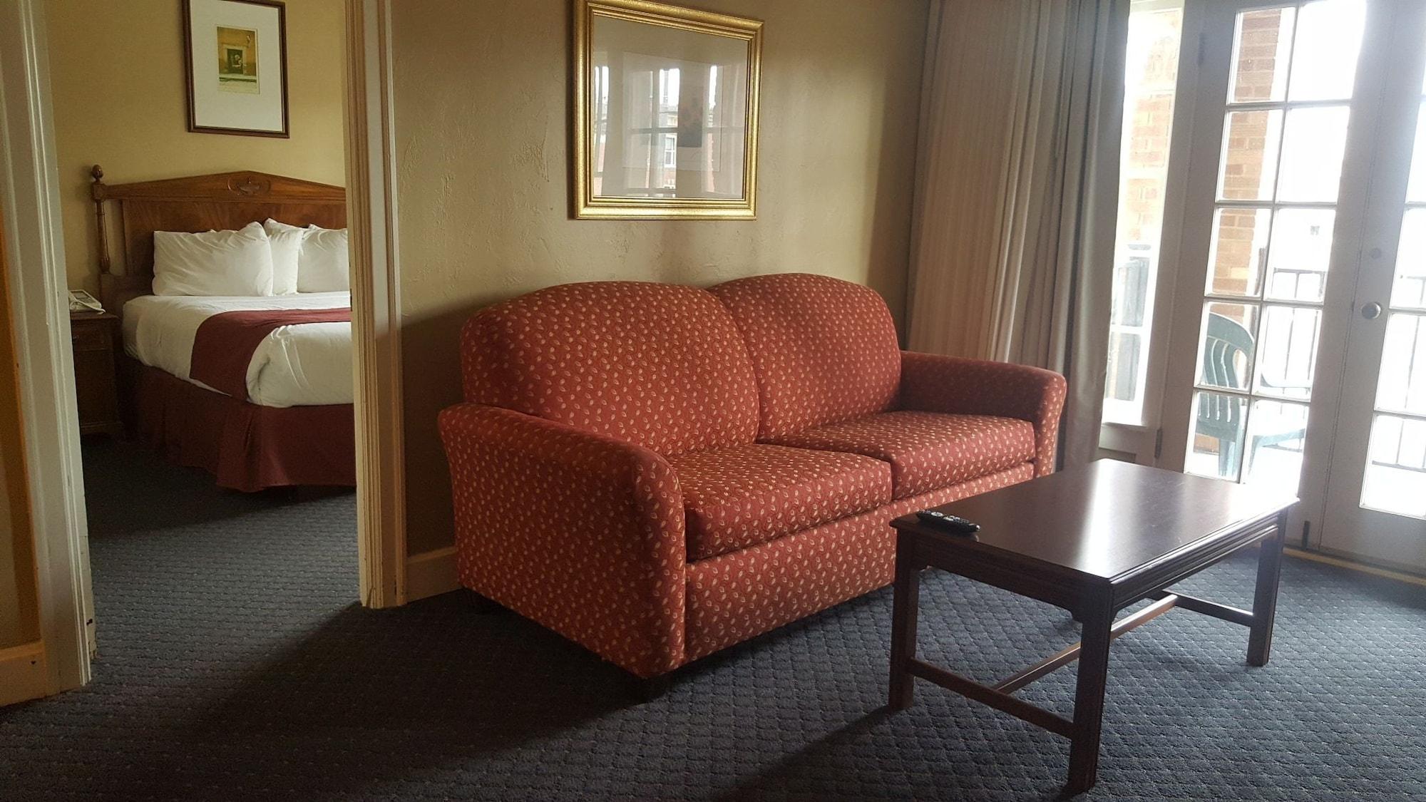 Senate Suites Extended Stay Hotel Топика Экстерьер фото