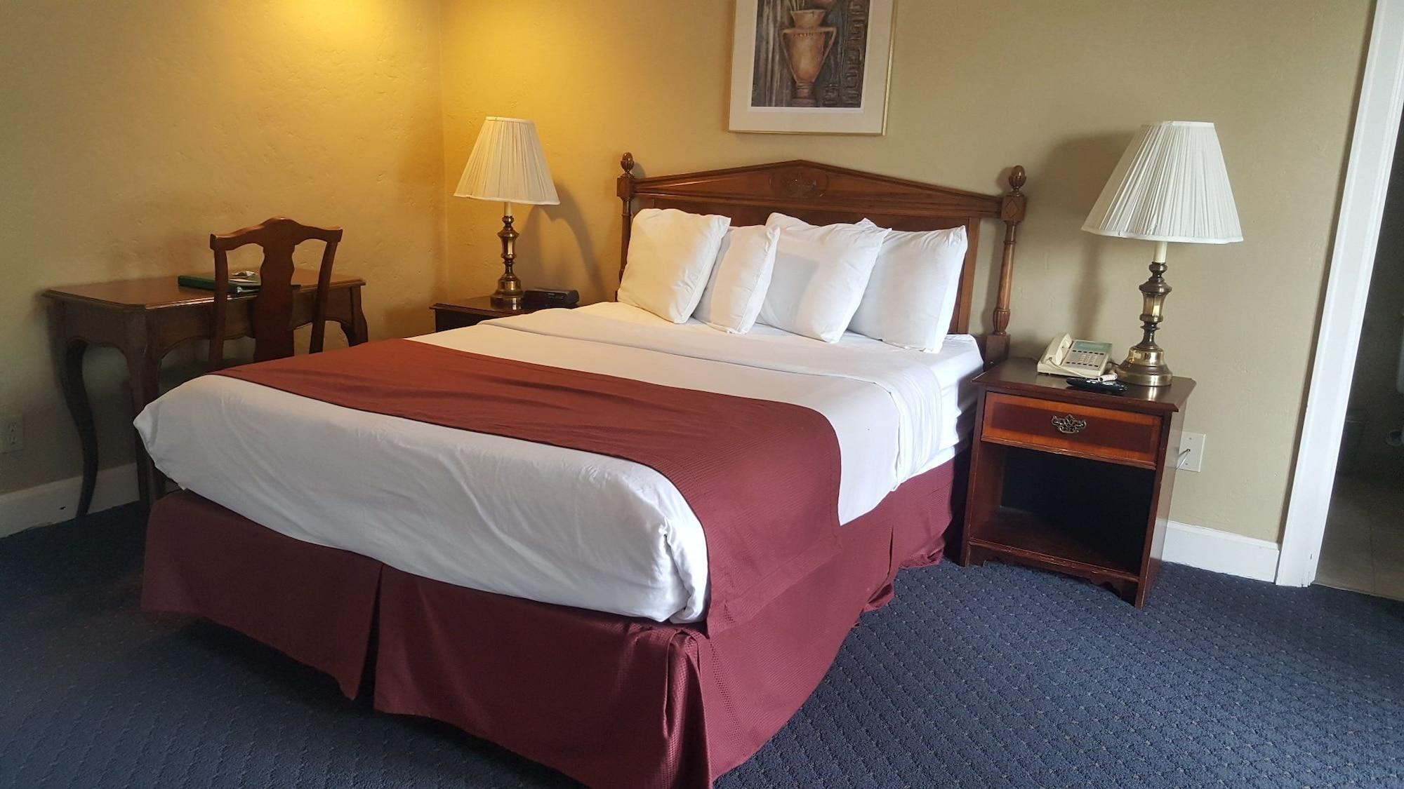 Senate Suites Extended Stay Hotel Топика Экстерьер фото