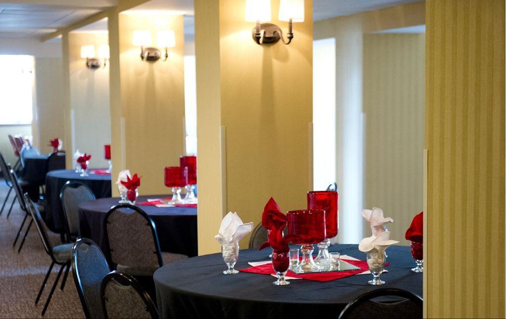 Senate Suites Extended Stay Hotel Топика Экстерьер фото